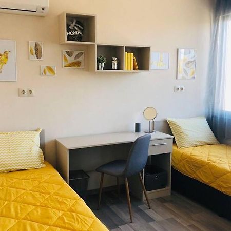 Lovely 3-Bedroom Apartment For 7 Ppl At The Centre Варна Экстерьер фото