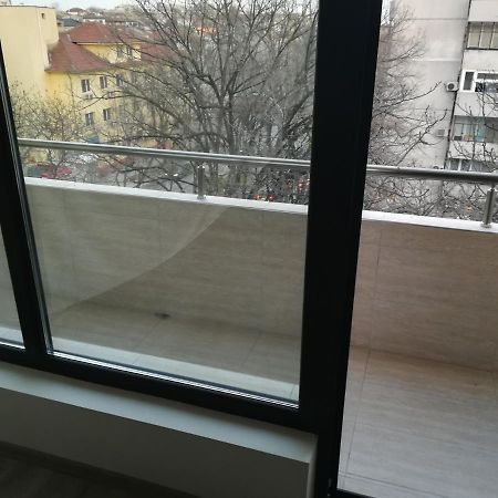 Lovely 3-Bedroom Apartment For 7 Ppl At The Centre Варна Экстерьер фото