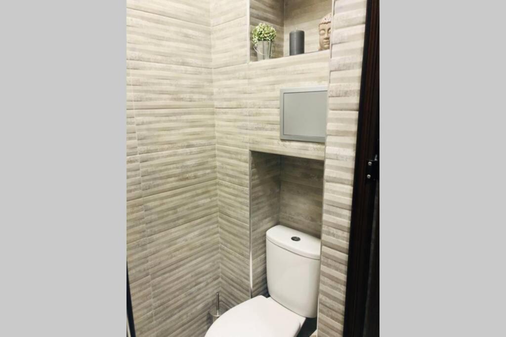Lovely 3-Bedroom Apartment For 7 Ppl At The Centre Варна Экстерьер фото