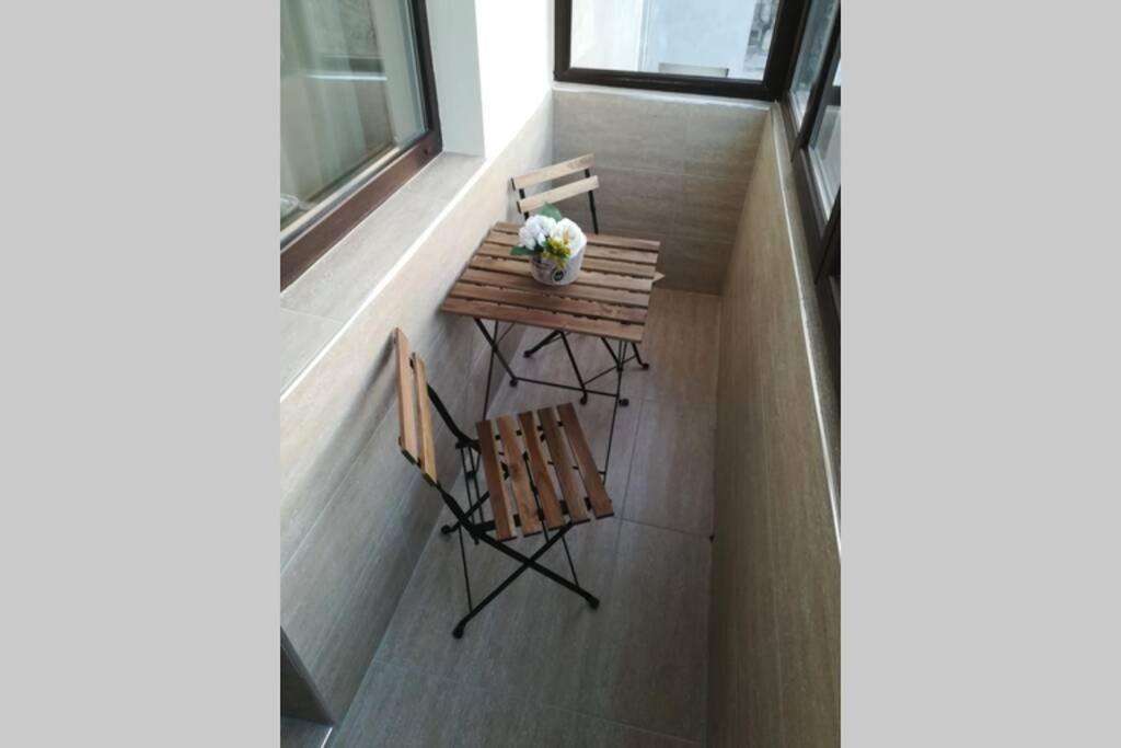 Lovely 3-Bedroom Apartment For 7 Ppl At The Centre Варна Экстерьер фото